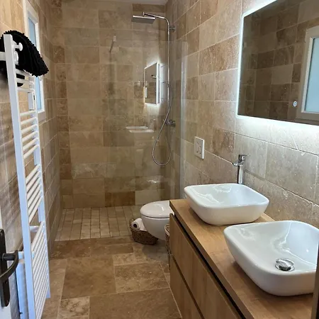 La Pierre Doree - - Jacuzzi Privatif *