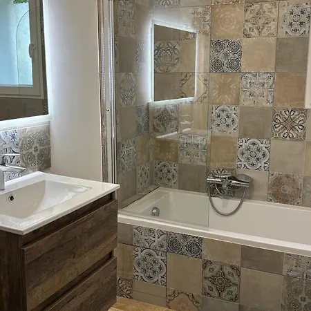 Holiday home La Pierre Doree - - Jacuzzi Privatif Mauzac-et-Grand-Castang
